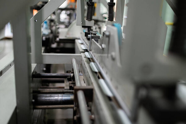 Машины и печатные процессы в современной типографии
.