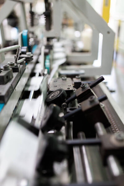 Машины и печатные процессы в современной типографии
.