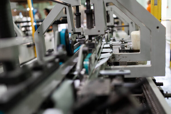 Машины и печатные процессы в современной типографии
.