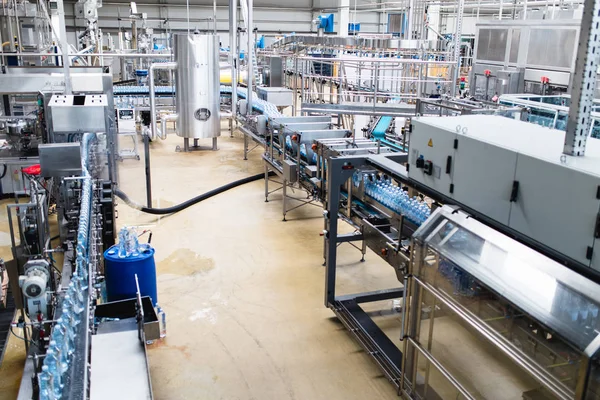 Bottling Plant Water Bottling Line Processing Bottling Pure Mineral Carbonated — Stock Photo, Image