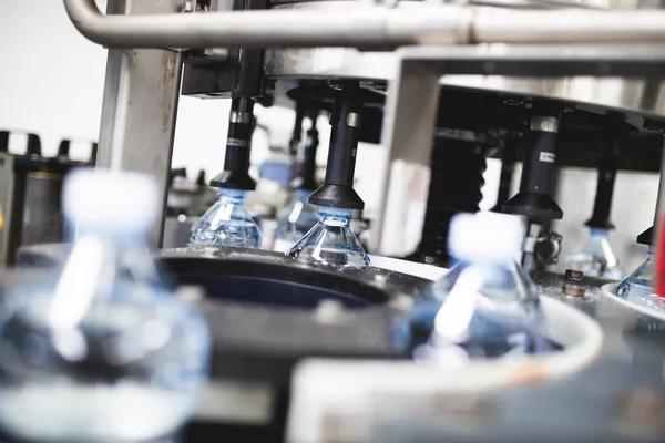 Bottelarij Water Lijn Voor Het Verwerken Botteling Van Zuiver Minerale — Stockfoto