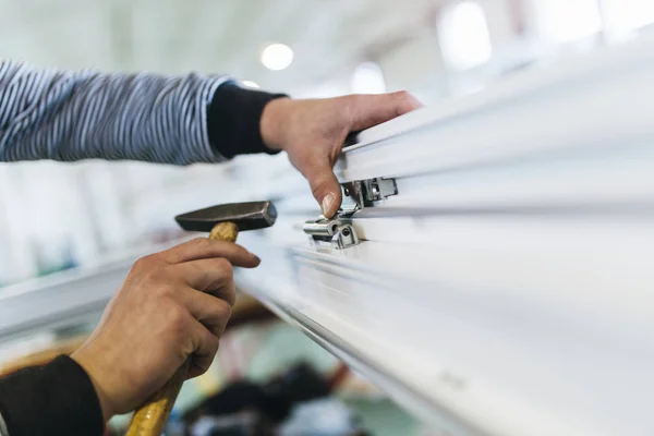 Manual Worker Cutting Aluminum Pvc Profiles Manufacturing Jobs Selective Focus — Stock Photo, Image