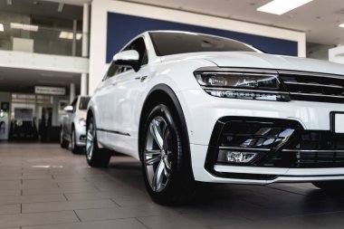 Yeni araba showroom iç