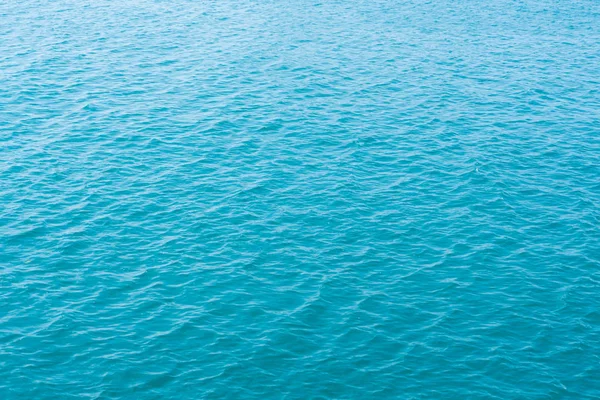 Blu acqua di mare sfondo texture, Superficie dell'oceano — Foto Stock