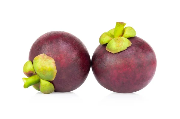 Νωπά φρούτα mangosteen Απομονωμένα σε λευκό φόντο — Φωτογραφία Αρχείου