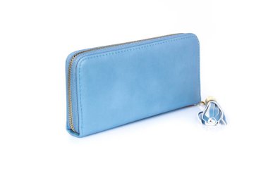 Beyaz arka plan üzerinde Closeup modern mavi renkli kadın cüzdan