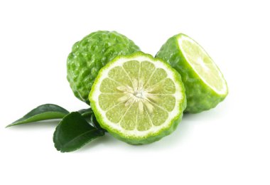 Beyaz arka planda taze bergamot meyvesi, bitki ve tıbbi