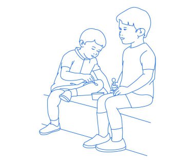 İki küçük çocuk, büyük taş basamaklarda oturuyor.