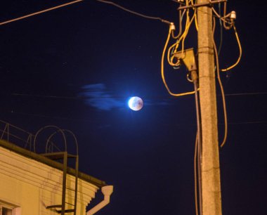 Moon, dolunay içinde tutulması. 27 Temmuz 'da süper mavi kan ay, 2018, Belarus