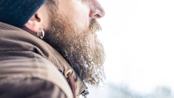 Barba Coberta Ciclones Gotas Congeladas Retrato Inverno Jovem Perfil — Fotografia de Stock