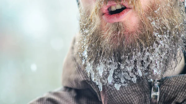 Barba Nei Ghiaccioli Parte Del Volto Giovane Uomo Sorridente Con — Foto Stock