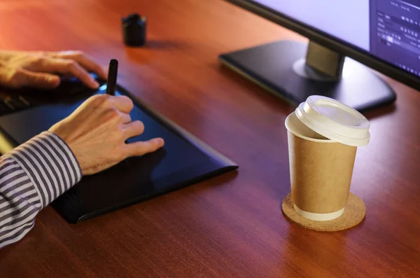 Desktop Side View Computer Graphics Tablet Cup Coffee Hand Concept — Stock Photo, Image