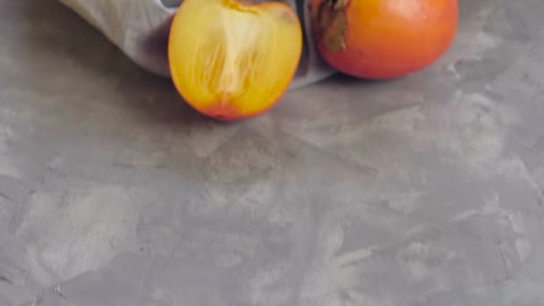 Farine Avoine Avec Abricots Secs Pruneaux Graines Citrouille Dans Bol — Video