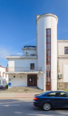 Yapısalcılık Mimarisi Binası