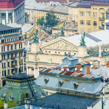 Lviv, Ukrayna - eski şehrin gündoğumunda panoraması