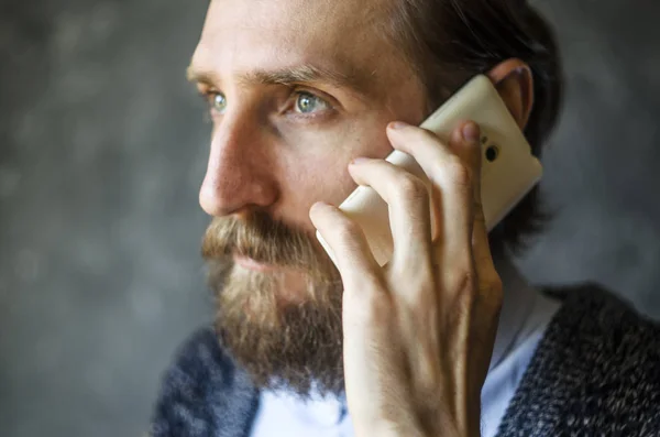 A indiferença nas negociações ao telefone — Fotografia de Stock