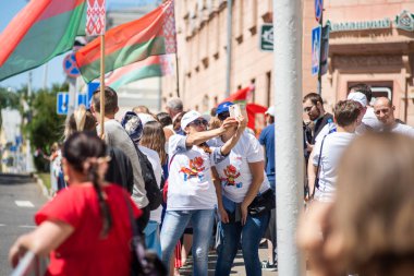 Minsk, Beyaz Rusya - 23 Haziran 2019: Şehirde Hayranlar