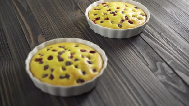Berry Biscuit Mini Tarts Baking Dish Tasty Dessert Currants Dark — Stock Video