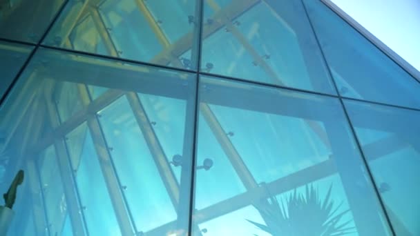 Fassadenkonstruktion Mit Glasvorhang Verbindungselemente Des Spinnenglassystems Fassadendetail Architektur Abstrakter Hintergrund — Stockvideo