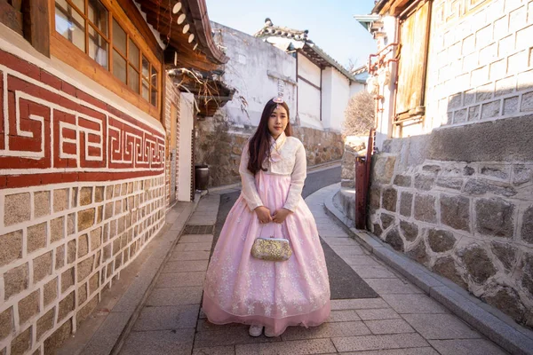 Korean women wearing Korean traditional Hanbok clothes