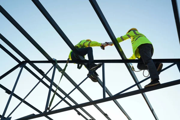 Construction Workers Wearing Safety Harness Belt Working High Place Building — Stock Photo, Image