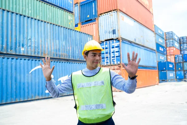 Obchodní Muž Pracující Kontejnerové Nákladní Lodi Business Logistics Import Export — Stock fotografie