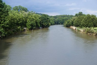 Bir nehir, bir güzel yaz yatay. Baca Rock, Nc, ABD