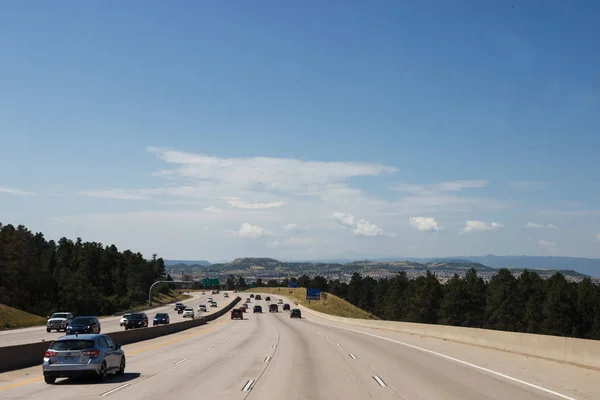 Трасі Колорадо Легкових Вантажних Автомобілів Кермом Сонячний Літній День Шосе — стокове фото