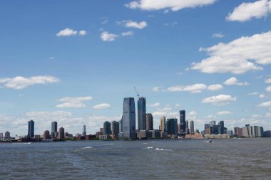 New York şehri. Körfezden New York Gökdelenler.