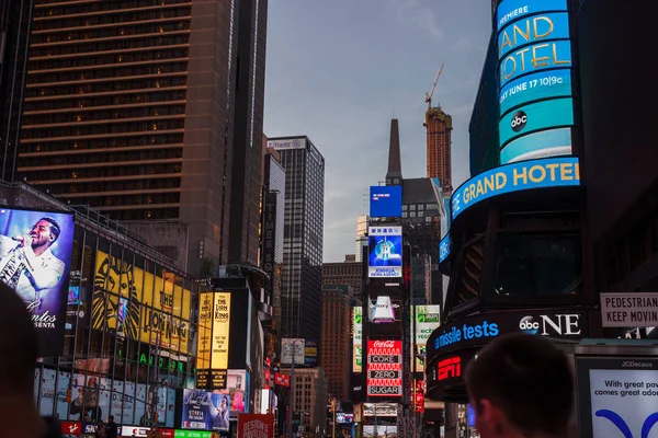 New York Usa Mei 2019 Wolkenkrabbers Bij Zonsondergang Lange Huizen — Stockfoto