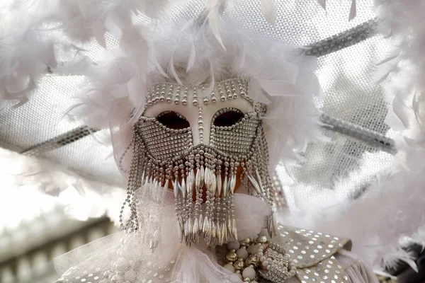 Красочная Маска Белого Серебра Традиционном Фестивале Венеции Италия — стоковое фото