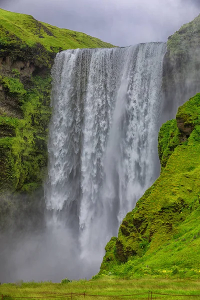Skagafoss Wasser Fallen Grün Ansicht — Stockfoto