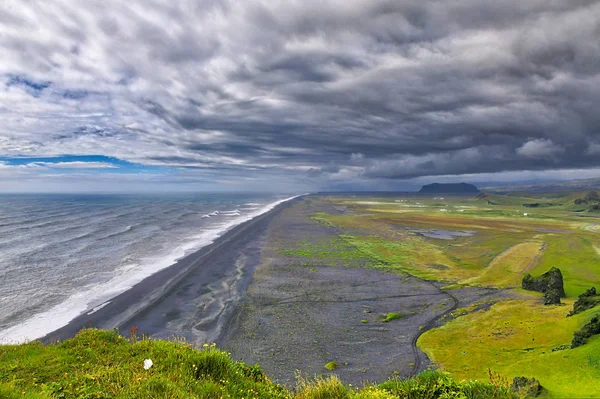 Grotta Hisanefshellir Onde Oceaniche Ghiandaie — Foto Stock