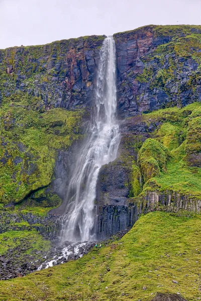 Sanft Fallender Wasserfall Island — Stockfoto