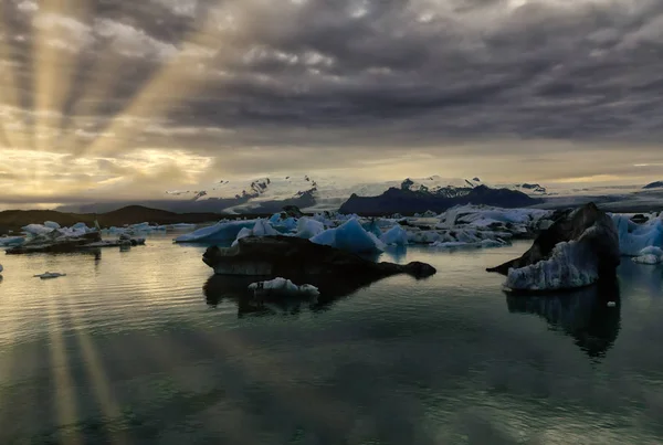 Jkulsrin Glacier, icebergs, mountains, iceberg lagoon, blue ice, Iceland
