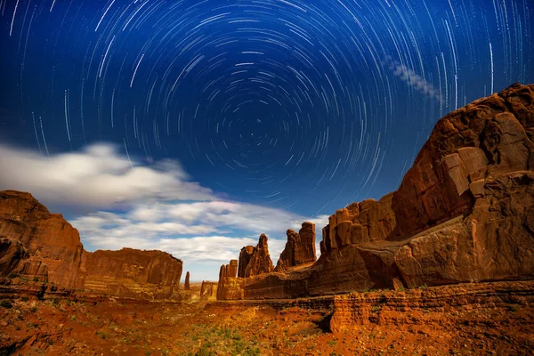 Arches National Park Utah Sternenspuren Vollmond — Stockfoto