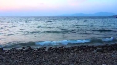 denizde güzel gün batımı.