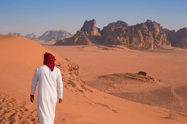 Bedouin-öknen på morgonen-Jordanien — Stockfoto