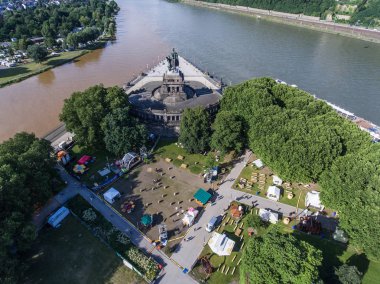 Koblenz şehir Almanya 15.06.2018 olay elektronik şarap tarihi bir anıt Alman köşe güneşli bir günde