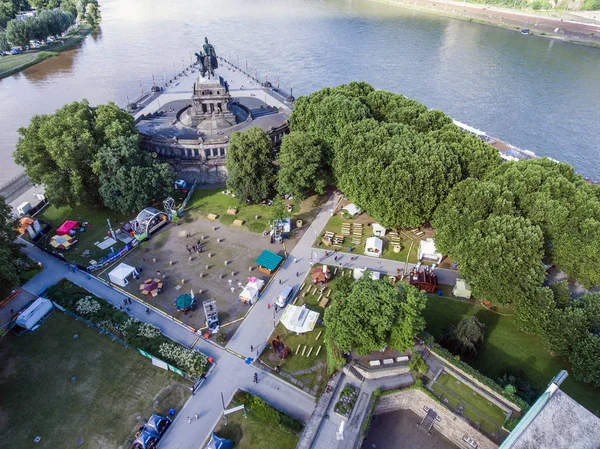 Koblenz şehir Almanya 15.06.2018 olay elektronik şarap tarihi bir anıt Alman köşe güneşli bir günde