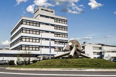 Koblenz Almanya 09.07.2017 görünümünü Stabilus merkez ve Koblenz sen fabrikada fabrika binaları da görebilirsiniz