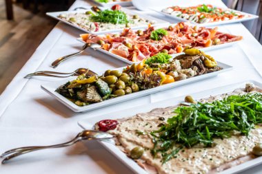 Gıda et sebze ile parti Brunch Büfesi büyük tablo ayarı