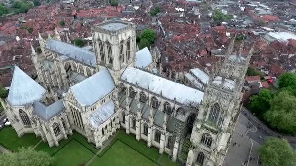 Engeland Yorkshire York Engelse Gotische stijl kathedraal Metropolitical kerk Saint Peter of York Minster — Stockvideo