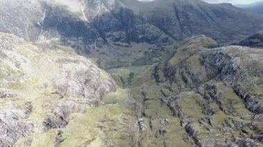 Glen Coe dağlık İskoçya hava atış Hiking ve panorama görüntülemek