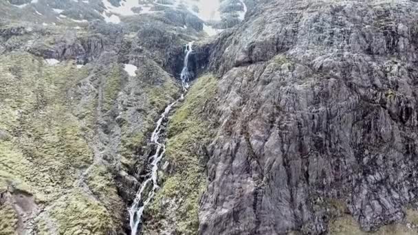 Glen Coe Highlands Скотланд воздушные съемки походы и панорамный вид — стоковое видео