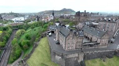 Edinburgh şehir İskoçya tarihi Castle Rock bulutlu gün hava vurdu