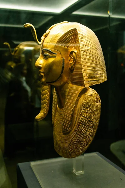 Cairo, Egypte 25.05.2018 Pharao masker in de hoofdattractie van Egyptische Museum Cairo — Stockfoto