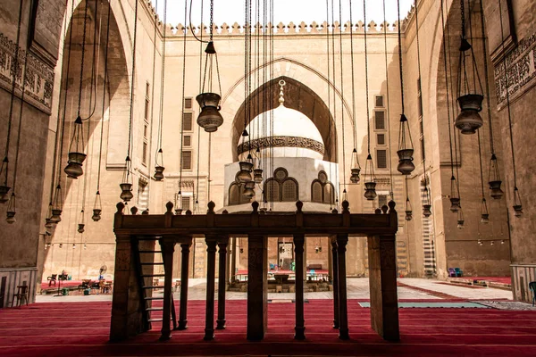 As grandes mesquitas do sultão Hassan e Al-Rifai no Cairo - Egito — Fotografia de Stock