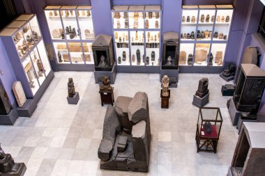 Kahire, Mısır, 25.05.2018 içinde müze Mısır eski eserler Antik Sanat geniş koleksiyonuna ev