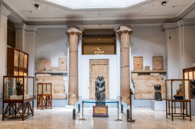 Kahire, Mısır, 25.05.2018 içinde müze Mısır eski eserler Antik Sanat geniş koleksiyonuna ev